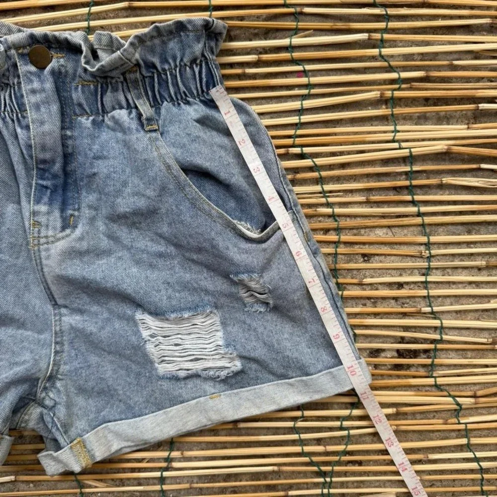 Hyfve Women's High Waist Denim Shorts Size Small Light Blue Distressed Cuffed‎
